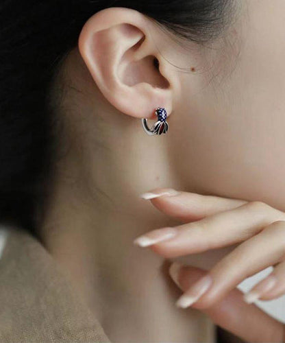 Pendientes de aro con diseño retro de carpa koi esmaltada en plata de ley con bloques de color