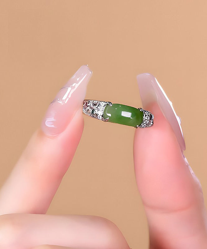 Anillos retro de jade verde en plata de ley
