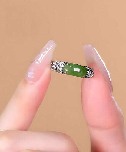 Anillos retro de jade verde en plata de ley