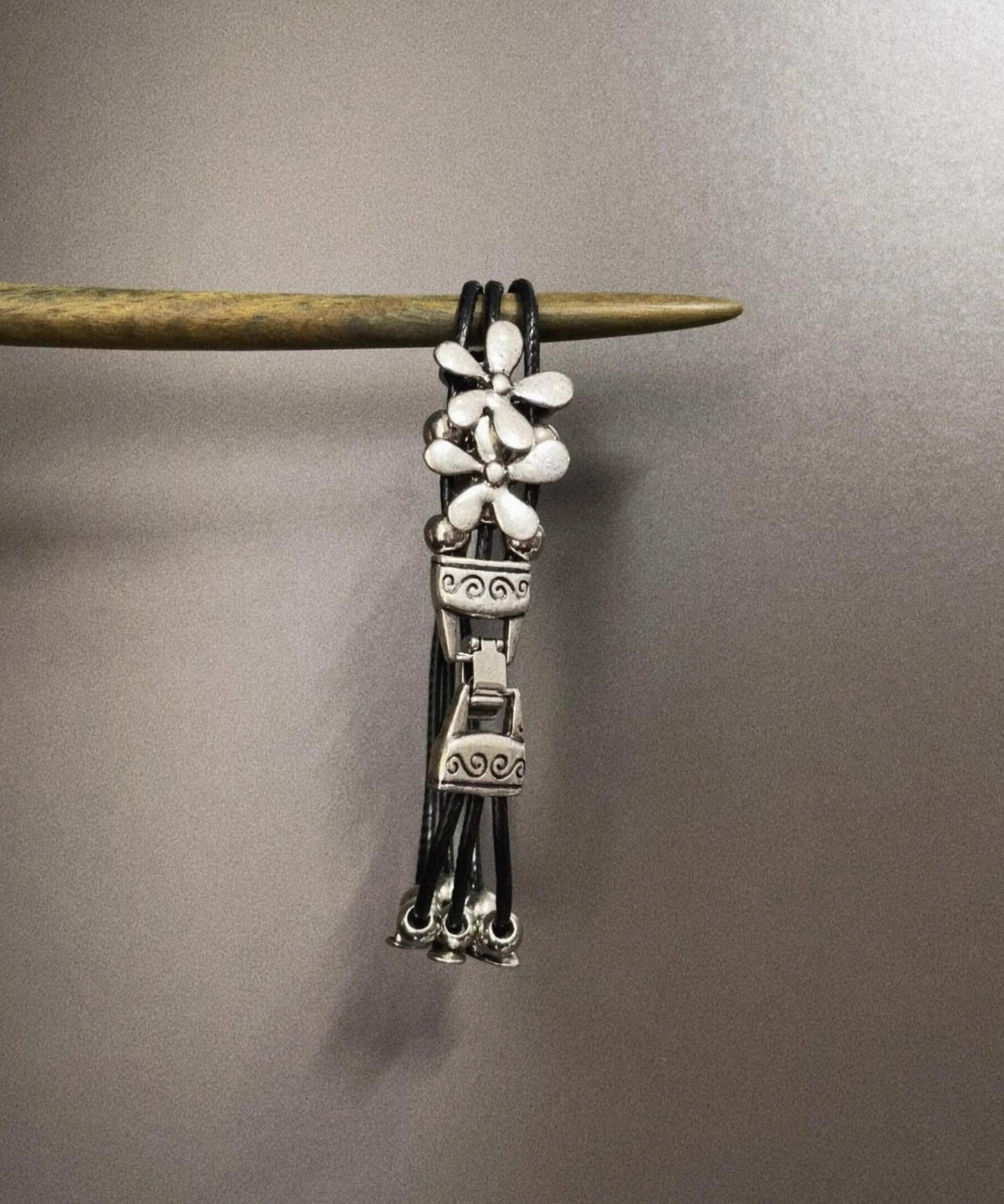 Pulsera floral de aleación de acero inoxidable y seda retro