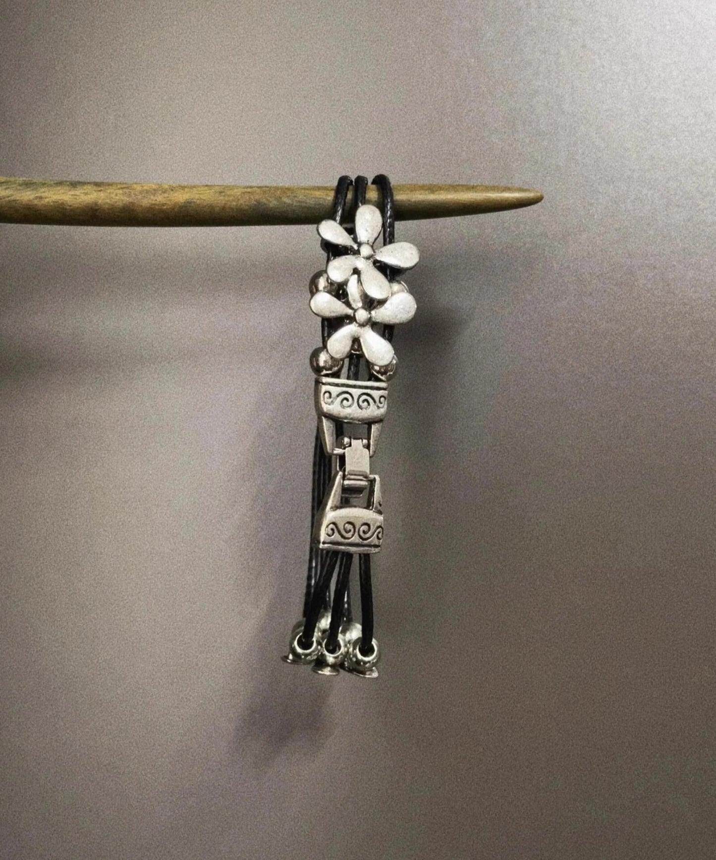 Pulsera floral de aleación de acero inoxidable y seda retro