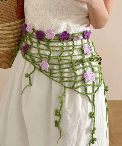 Dreieckiges Kopftuch mit Blumenmuster im ländlichen Stil