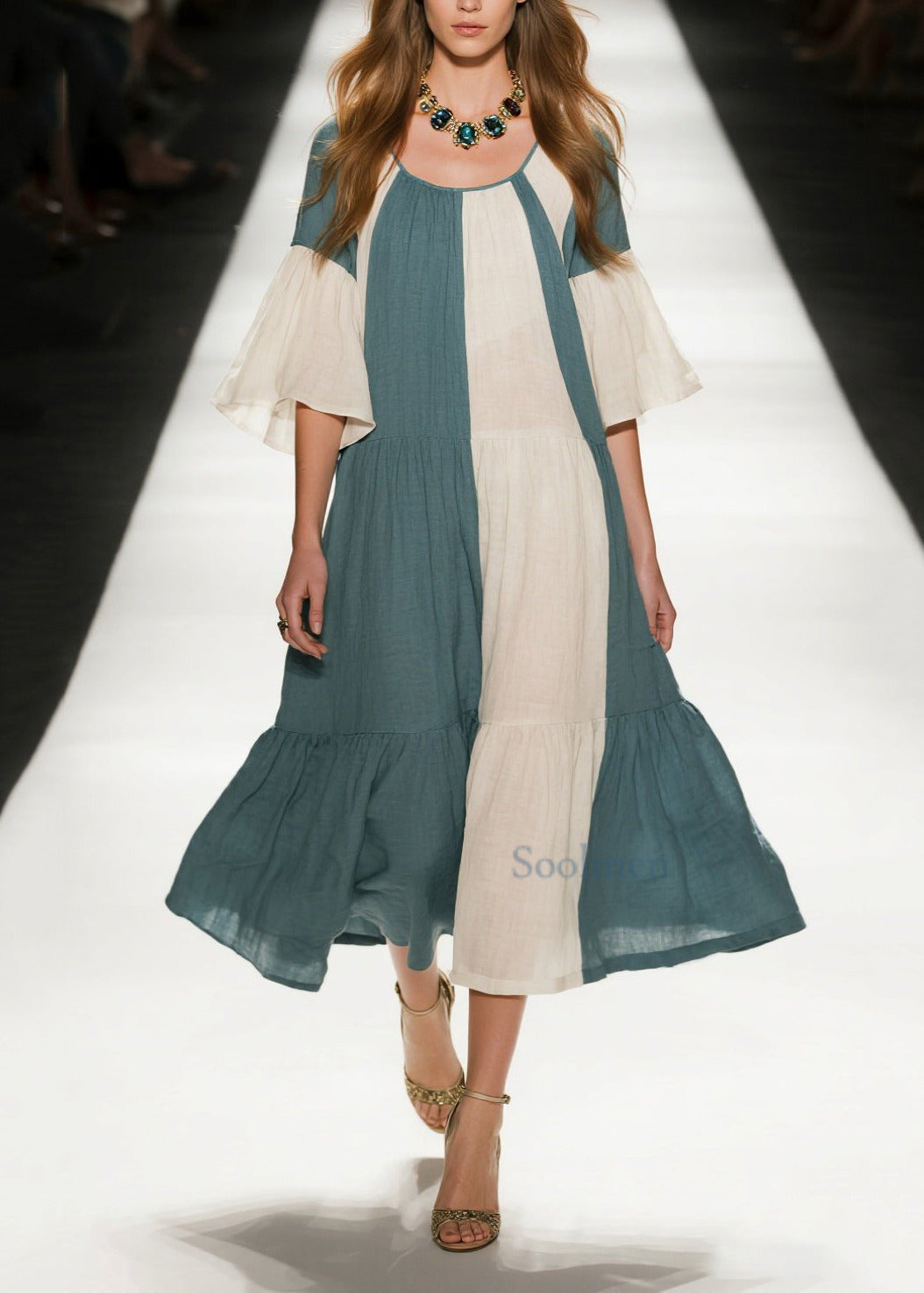 Meerblaues Patchwork-Baumwollkleid in A-Linie mit übergroßen ausgestellten Ärmeln