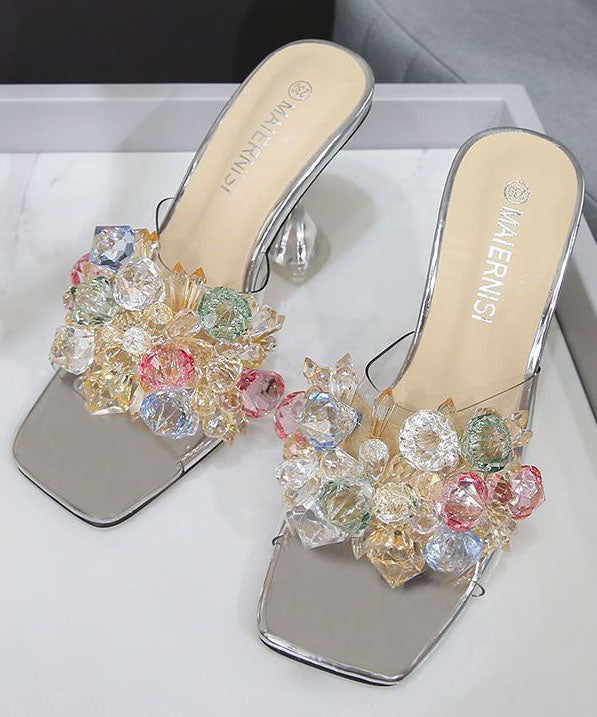 Silberne Hausschuhe mit Kristallspleißung und transparentem High Heel