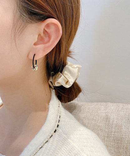 Schlichte Creolen mit schwarzer Kupfervergoldung