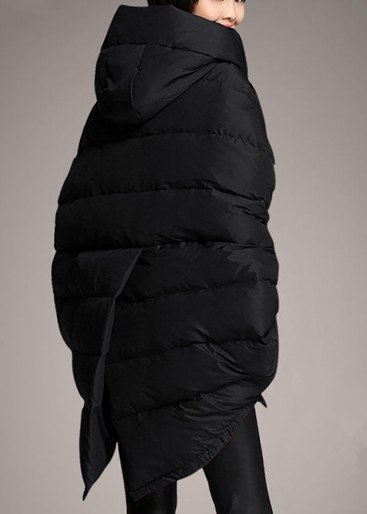 Einfache schwarze Winter-Daunenjacke mit losen Taschen und asymmetrischem Design
