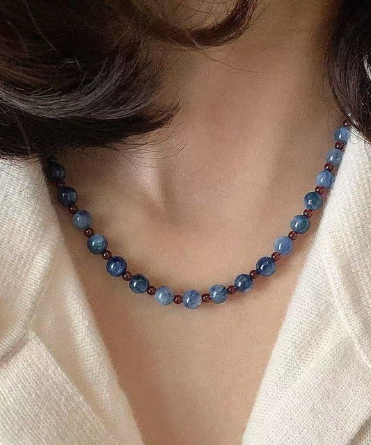 Collar sencillo de cuentas con incrustaciones de piedra natural azul