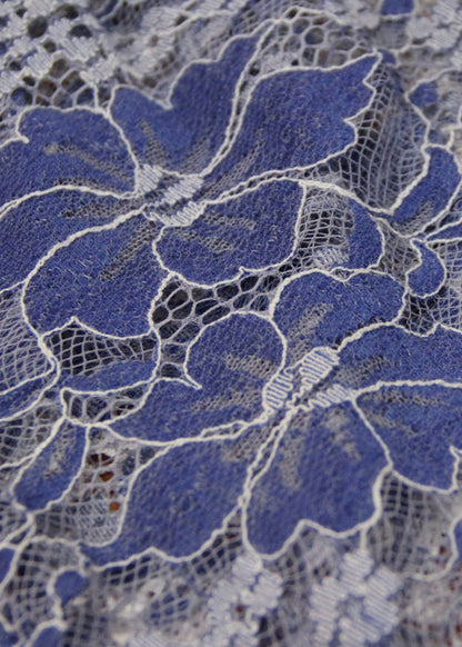 Einfaches blaues quadratisches Kragen-asymmetrisches Spitzen-Patchwork-Baumwoll-Urlaubskleid mit kurzen Ärmeln