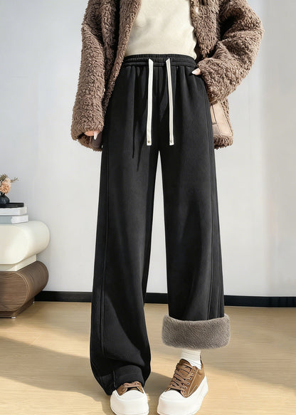 Einfache, warme Fleecehose mit Taschen und Kordelzug für den Winter