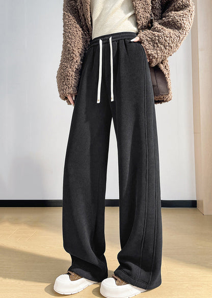 Einfache, warme Fleecehose mit Taschen und Kordelzug für den Winter