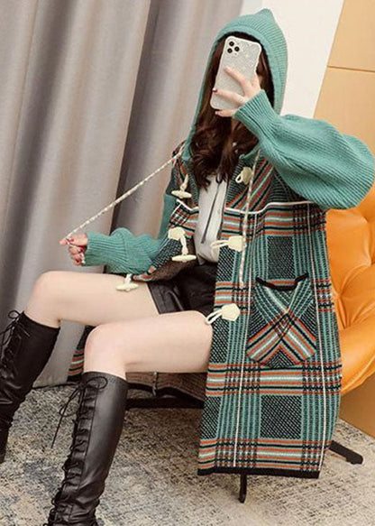 Schlichter grüner karierter Taschen-Kuschelpullover-Mantel für den Herbst