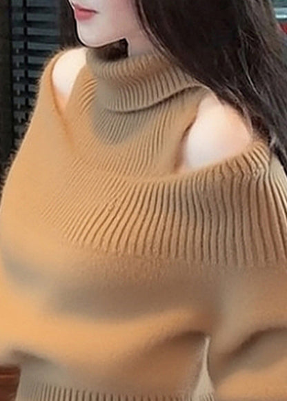 Suéter de punto sencillo con cuello alto y hombros descubiertos de color verde para invierno