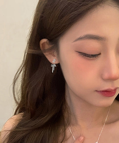 Pendientes sencillos de seda con lazo de plata de ley