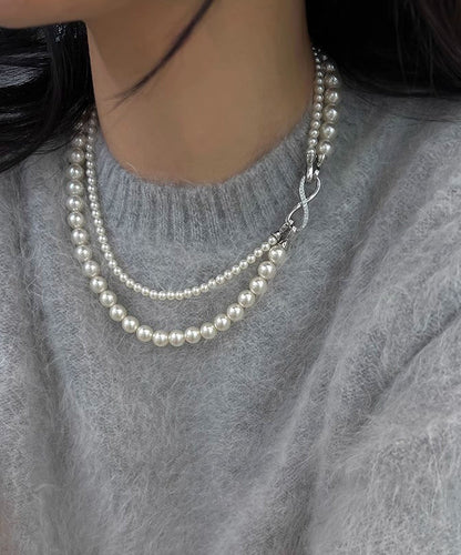 Collar sencillo de perlas redondas de seda y plata de ley con cuentas graduadas