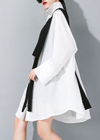 Einfaches weißes asymmetrisches Knopf-Baumwoll-Zweiteiler-Set