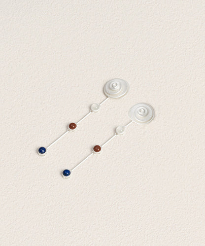 Schlichte weiße Ohrhänger aus Sterlingsilber mit Achat-Muschel