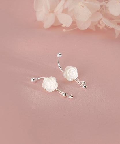 Pendientes sencillos de plata de ley blanca con borlas florales y conchas