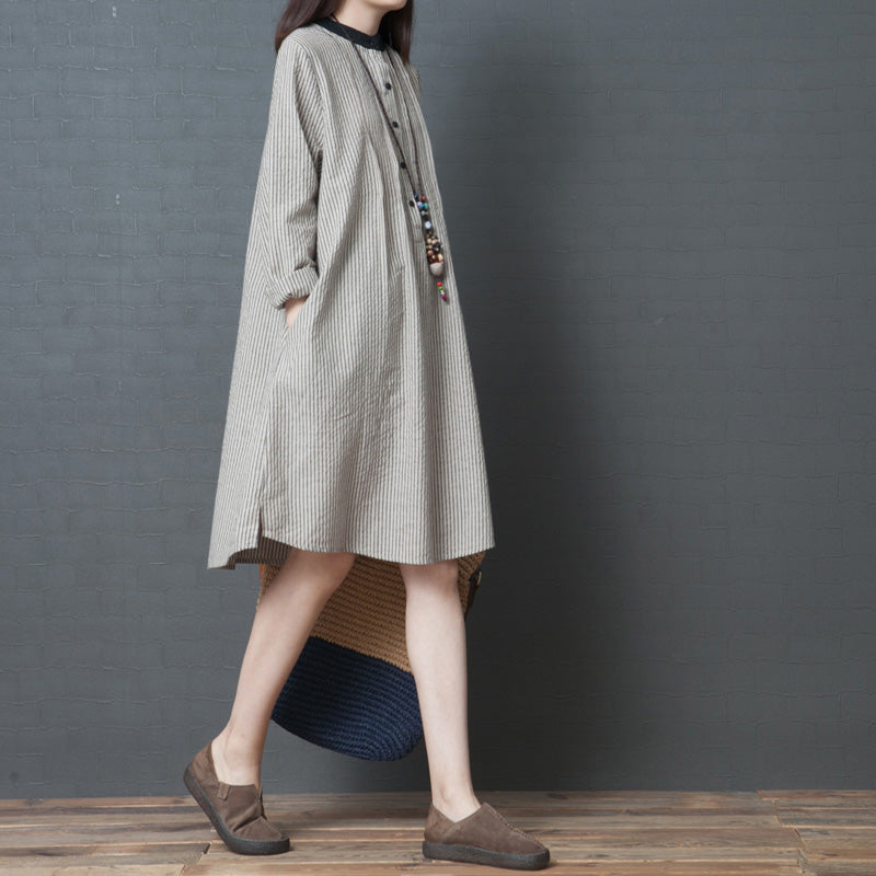 Schlichtes Langarm-Leinenkleid Bio-Arbeitsoutfits schwarz gestreiftes Kunstkleid Stehkragen