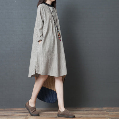 Schlichtes Langarm-Leinenkleid Bio-Arbeitsoutfits schwarz gestreiftes Kunstkleid Stehkragen