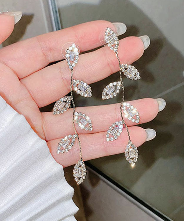 Pendientes finos de seda con borlas y hojas de circonita en plata de ley