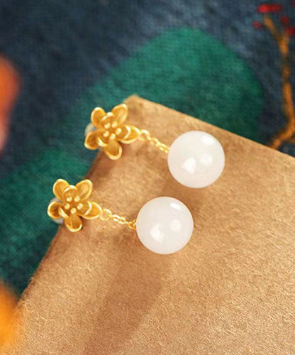 Pendientes colgantes finos de jade floral en oro antiguo blanco