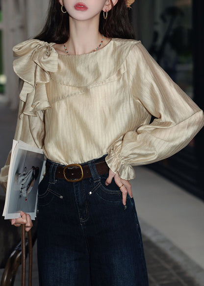 Schmal geschnittene, aprikosenfarbene, gestreifte Baumwollbluse mit Schnürung und Schmetterlingsärmeln