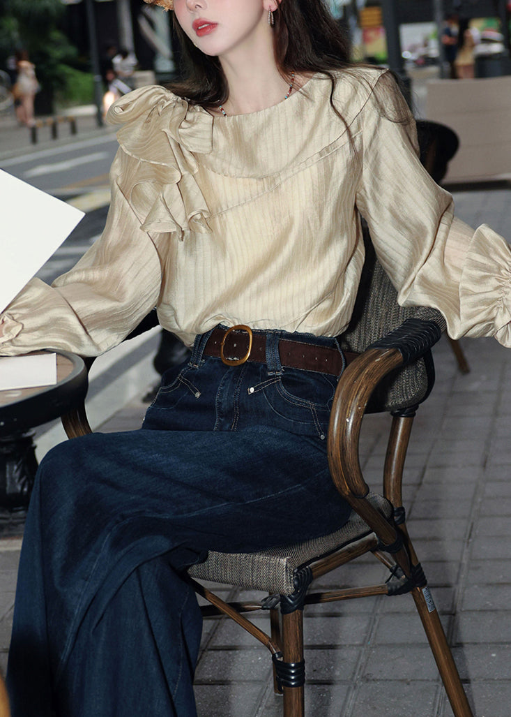 Schmal geschnittene, aprikosenfarbene, gestreifte Baumwollbluse mit Schnürung und Schmetterlingsärmeln