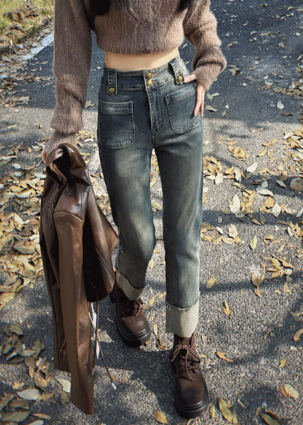 Schmal geschnittene, blaue Jeans mit Taschen, hoher Bund, Cropped-Hose für den Frühling