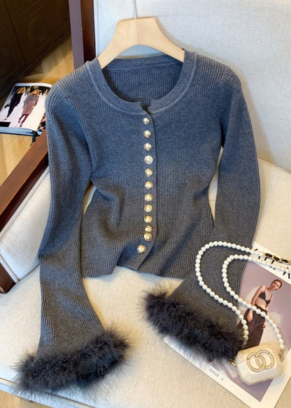 Schmal geschnittener, dunkelgrauer, flauschiger Patchwork-Strickpullover mit ausgestellten Ärmeln