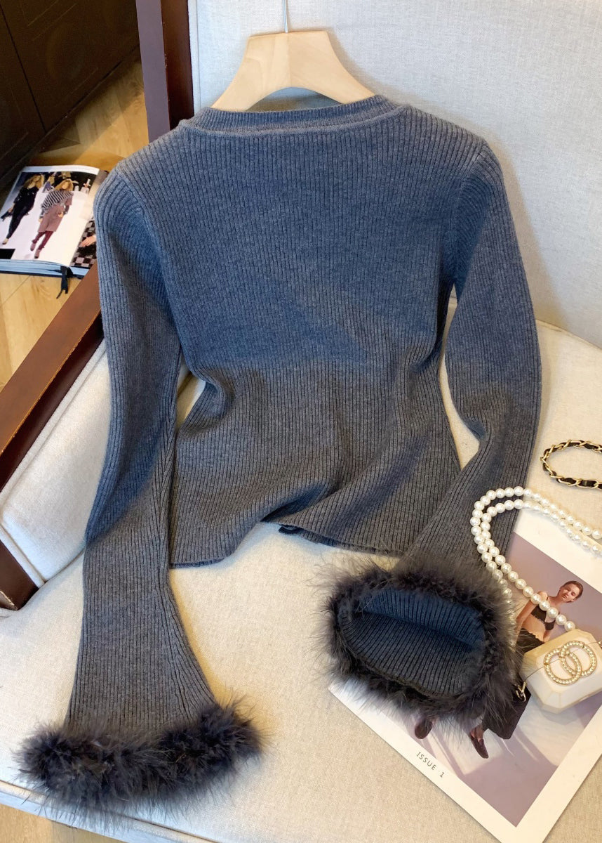 Schmal geschnittener, dunkelgrauer, flauschiger Patchwork-Strickpullover mit ausgestellten Ärmeln