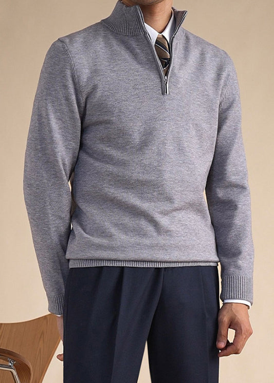 Schmal geschnittener, grauer Strickpullover für Herren mit Stehkragen und Reißverschluss, Winter