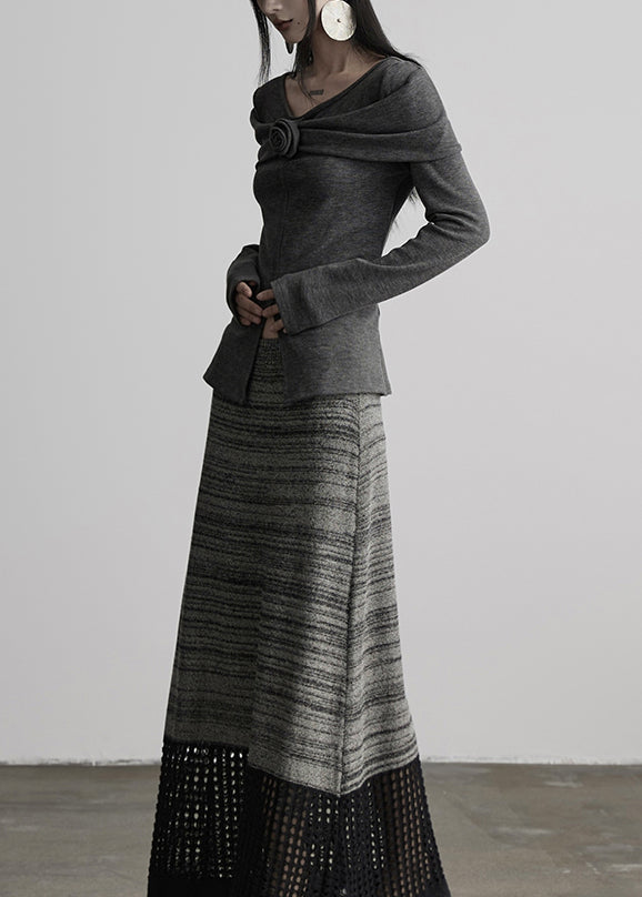 Camisetas de algodón con cuello en V y estampado floral en gris de corte entallado para primavera.