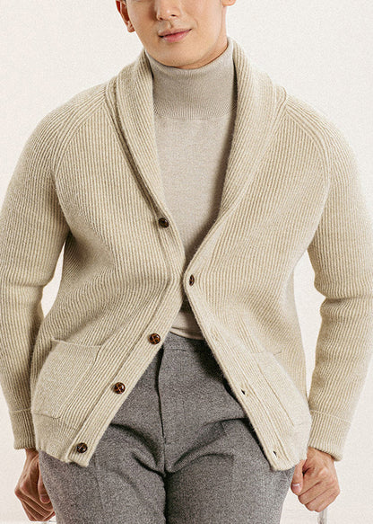 Schmal geschnittene, marineblaue Herren-Strickjacke mit Peter-Pan-Kragen und Knöpfen, Frühling