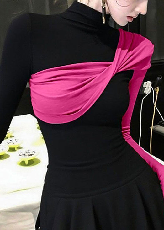 Schmal geschnittene lila T-Shirts aus Baumwolle mit asymmetrischem Patchwork-Muster für den Frühling