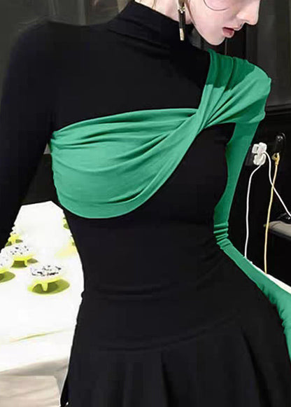 Schmal geschnittene lila T-Shirts aus Baumwolle mit asymmetrischem Patchwork-Muster für den Frühling