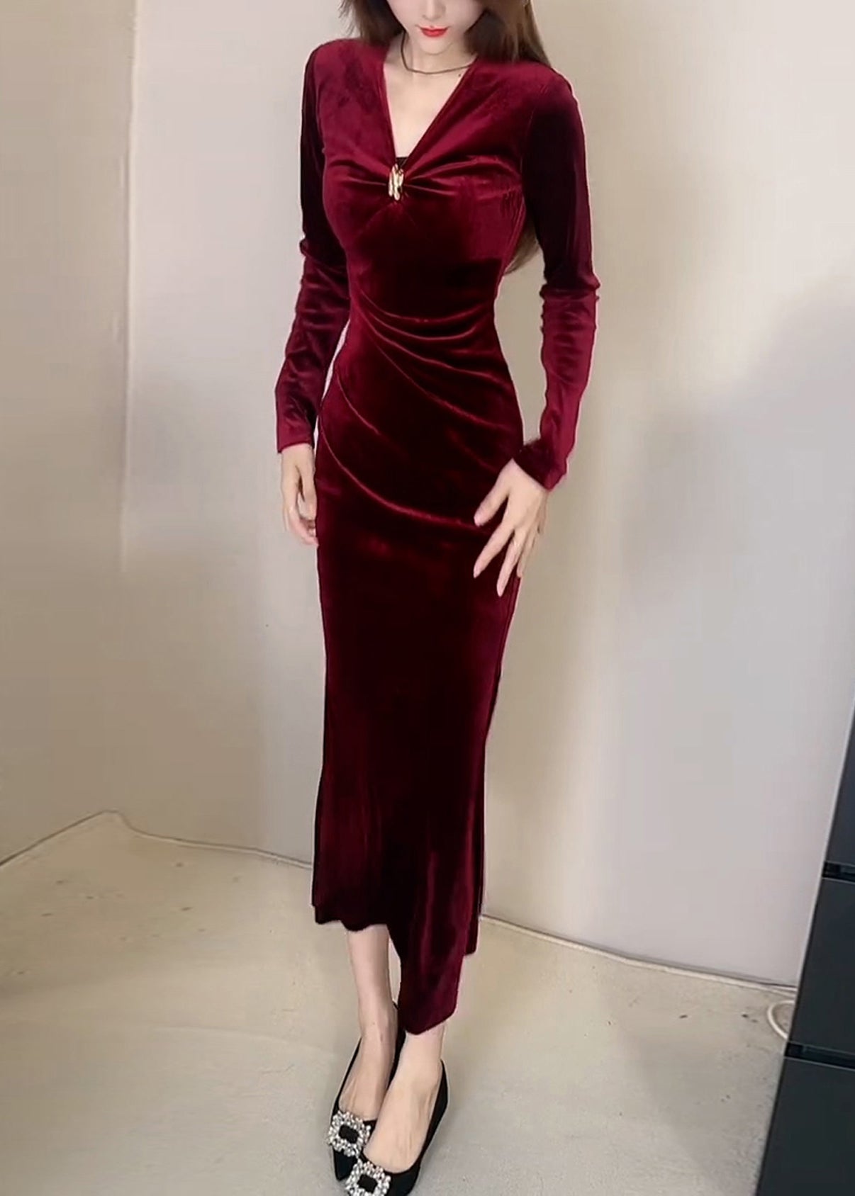 Vestido largo de terciopelo de seda con cintura alta y escote en V rojo ajustado para invierno