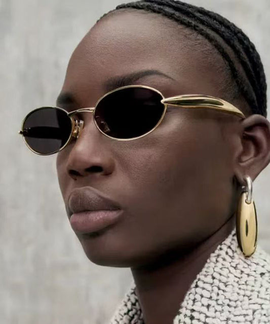 Spicy Girl Style Black Oval Sunglasses