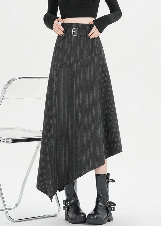 Gestreifter dunkelgrauer asymmetrischer Spandex-Rock mit seitlichem Schlitz