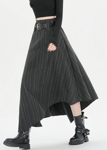 Gestreifter dunkelgrauer asymmetrischer Spandex-Rock mit seitlichem Schlitz