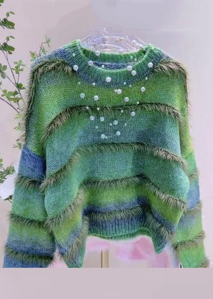 Suéter de punto acogedor con cuello redondo y degradado de color verde a rayas para invierno