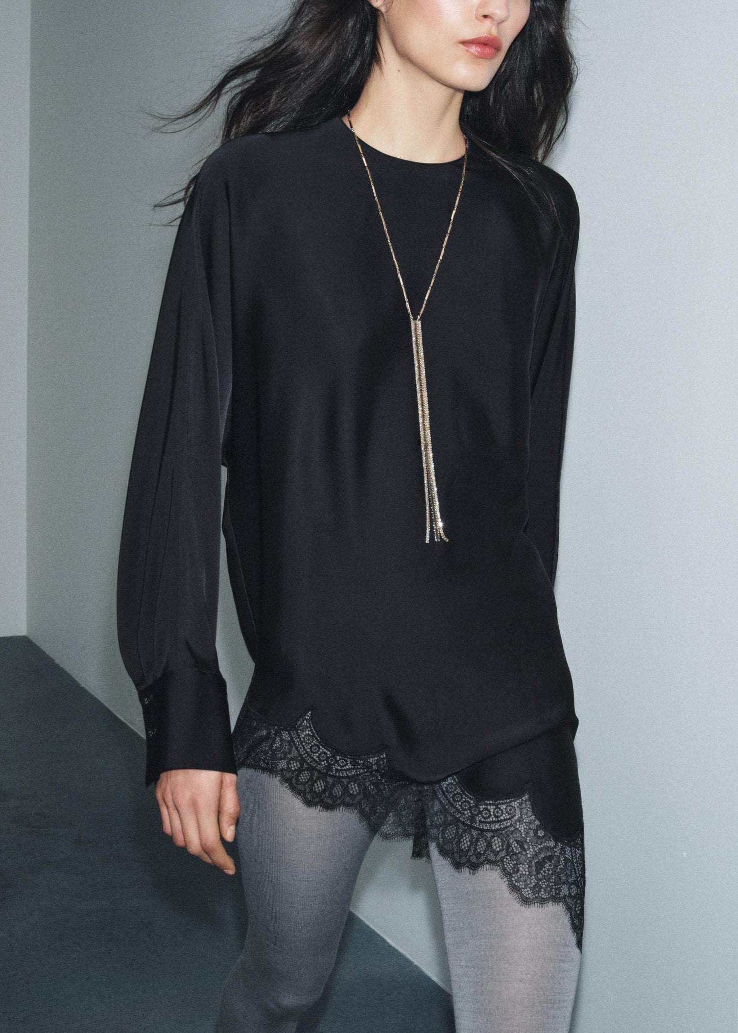 Style Black O Neck Lace Asymmetrical Patchwork Silk Shirts Long Sleeve