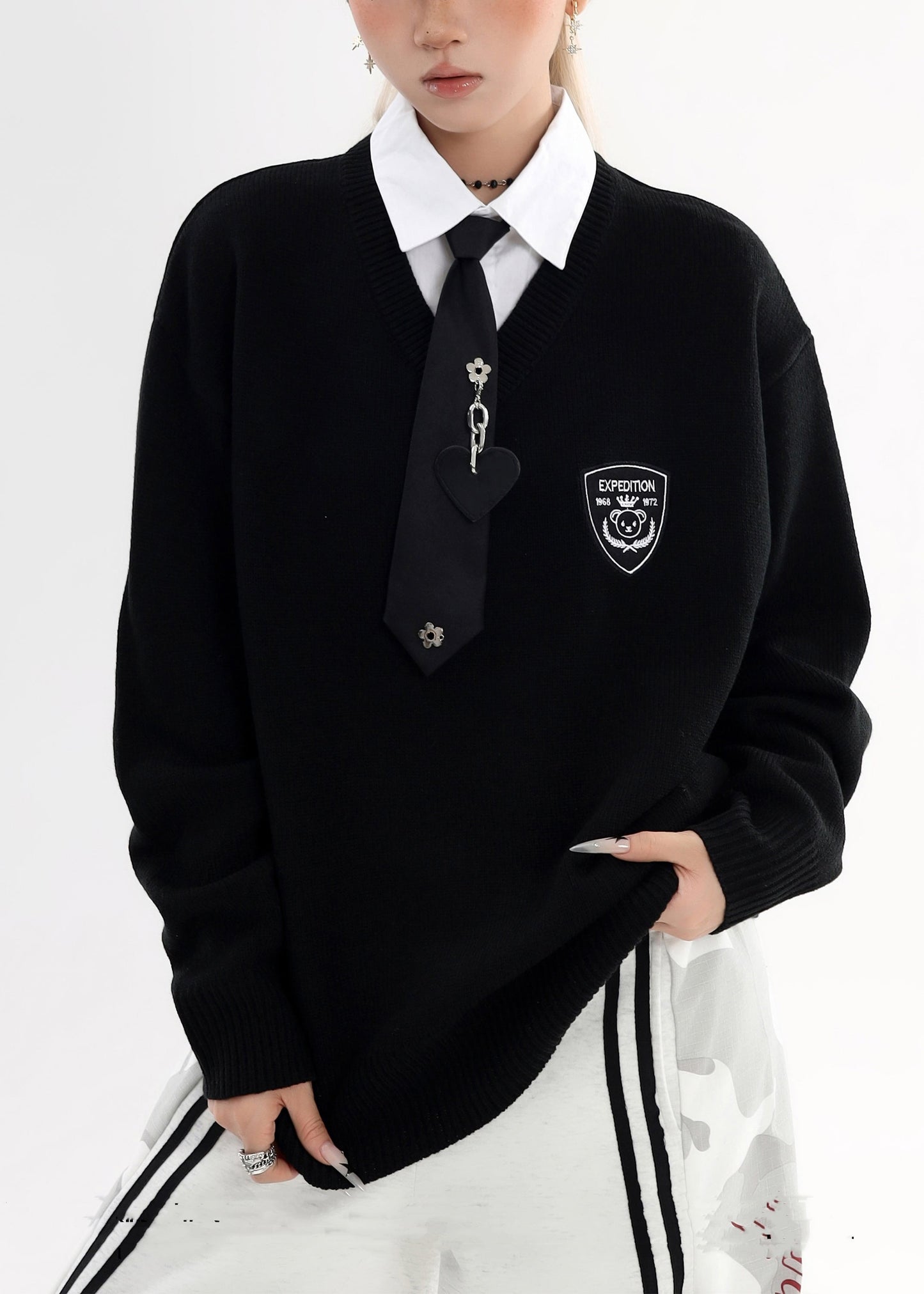 Schwarzes Patchwork-Strickhemd mit Peter-Pan-Kragen, Fake-Zweiteiler, Winter