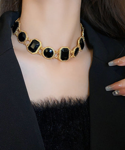 Collar de princesa con cristales geométricos y dorados en plata de ley negra