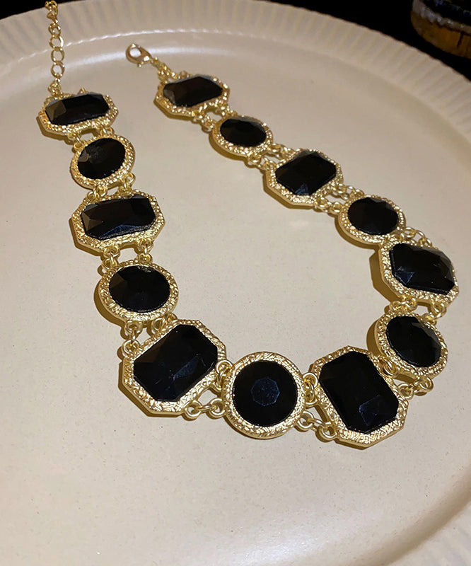Collar de princesa con cristales geométricos y dorados en plata de ley negra