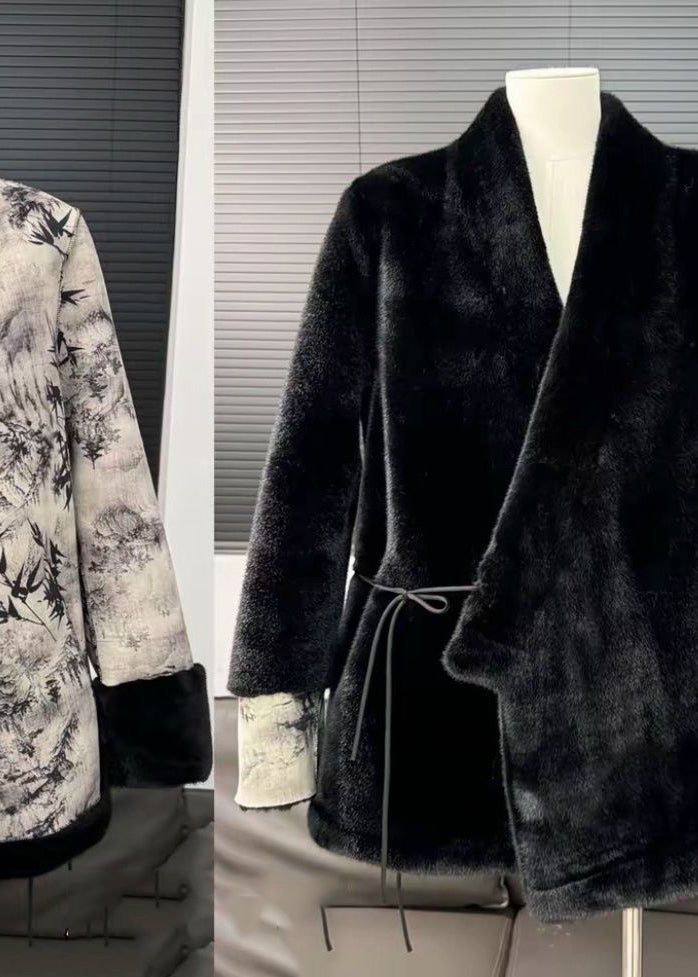 Abrigos de piel y cuero con cuello en V y cintura anudada en negro de estilo patchwork para invierno.