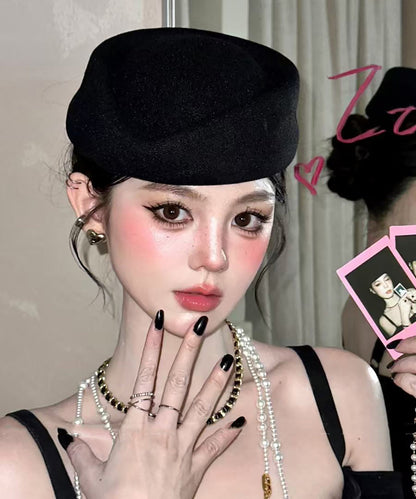 Boina de lana negra estilo sombrero