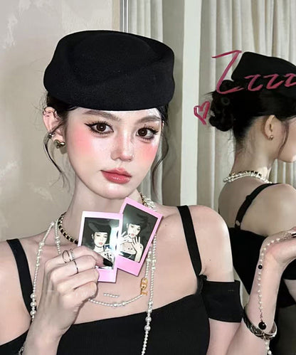 Boina de lana negra estilo sombrero