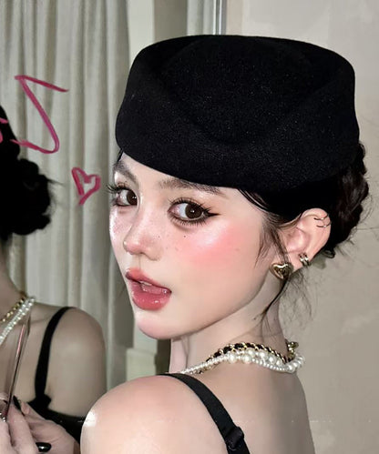 Boina de lana negra estilo sombrero