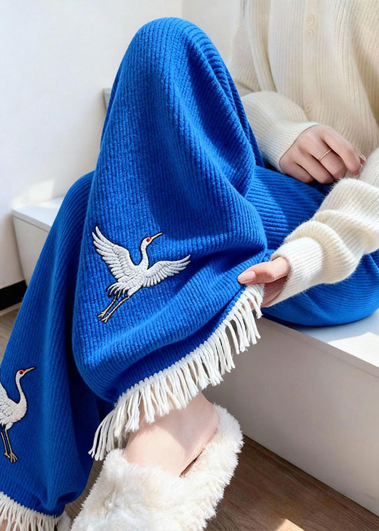 Stilvolle blaue, bestickte Strickhose mit Quasten und weitem Bein für den Winter