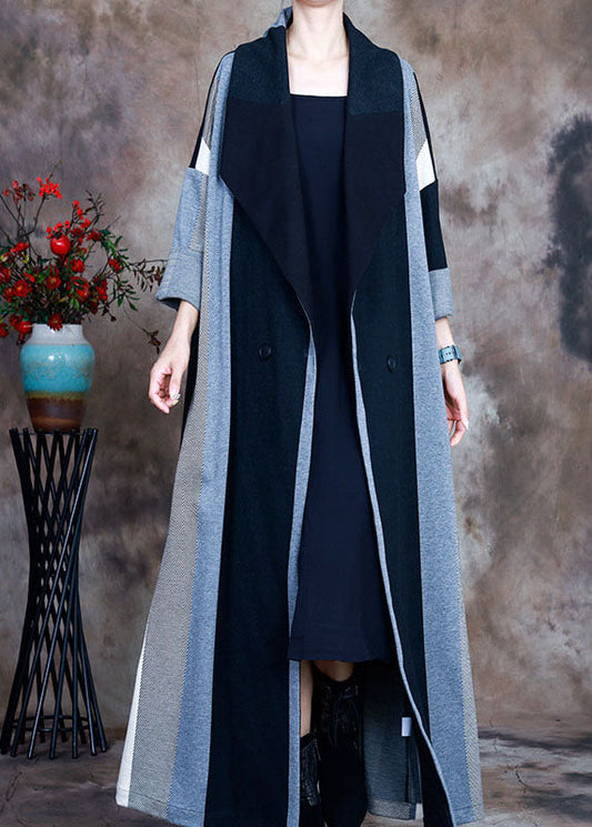 Stilvoller blauer Wintermantel aus Wolle mit Peter-Pan-Kragen und Streifen